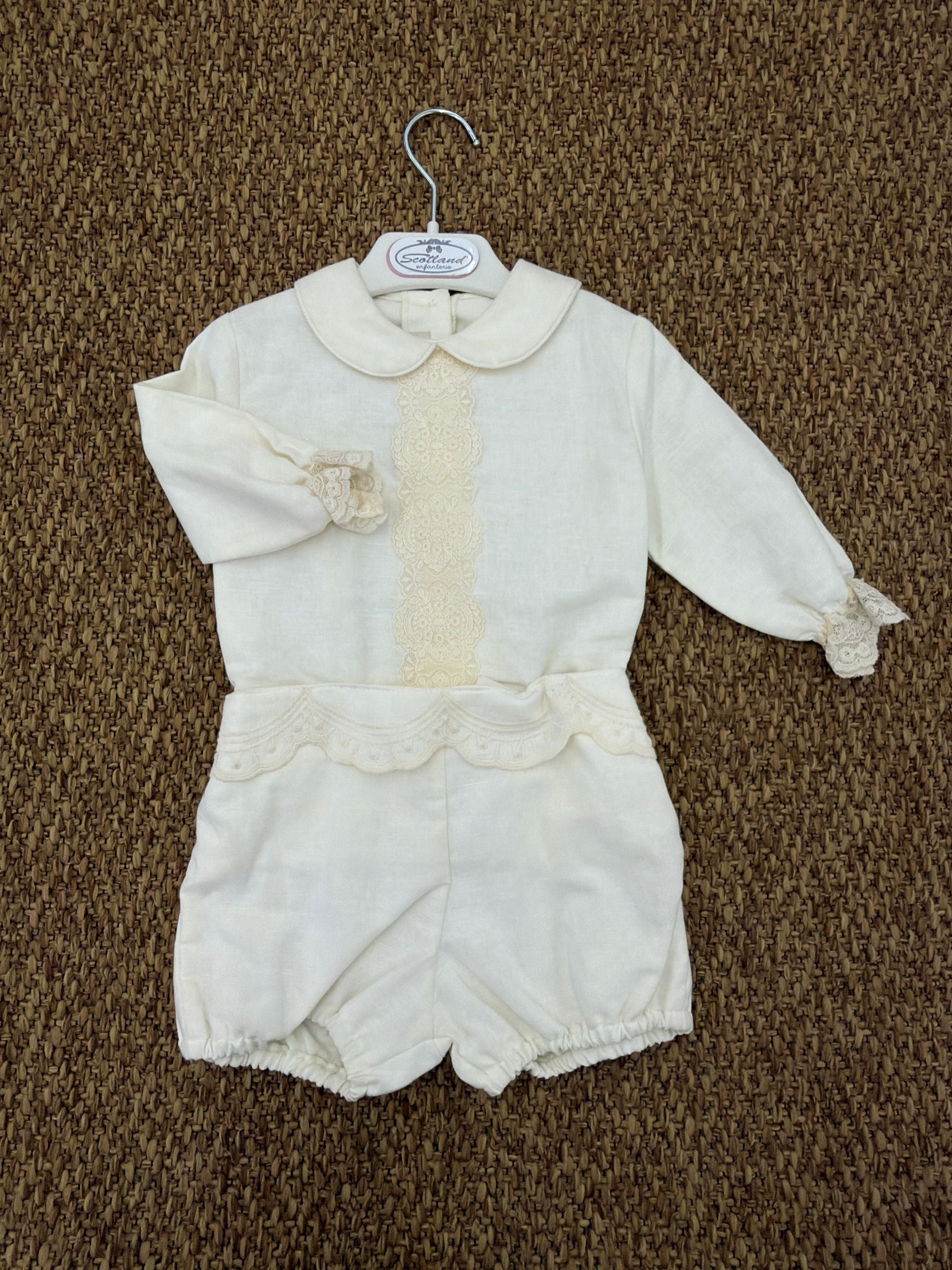 Completo bambino cerimonia con dettagli in pizzo Mimosines