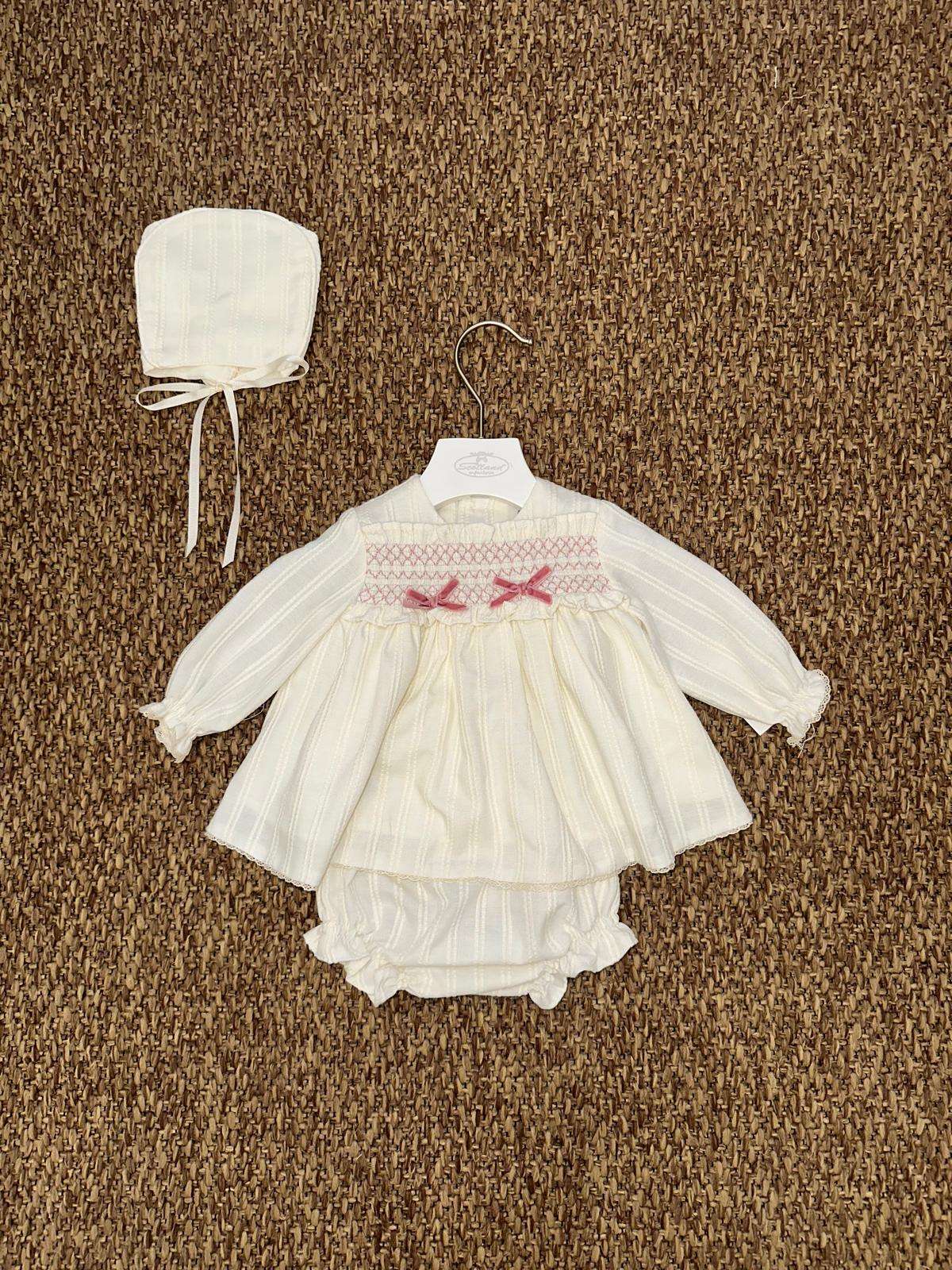 Completo neonata cerimoia punto smock con cuffia Marta y Paula