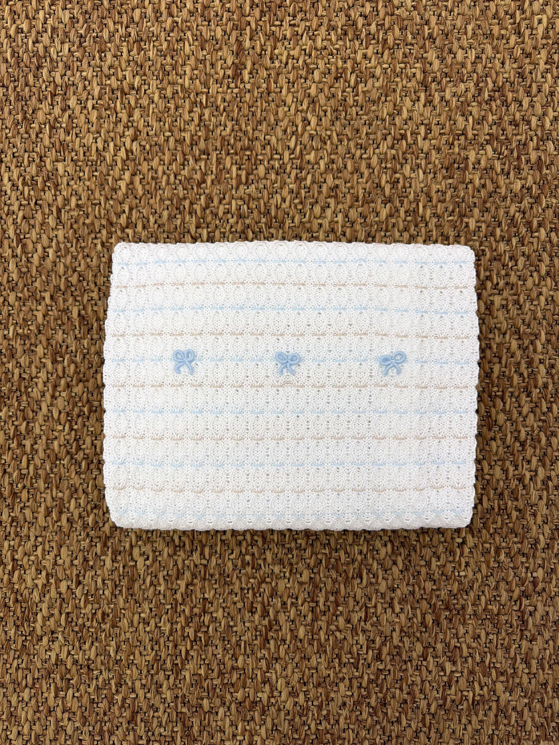 Scialle neonati fiocchetti Marlù