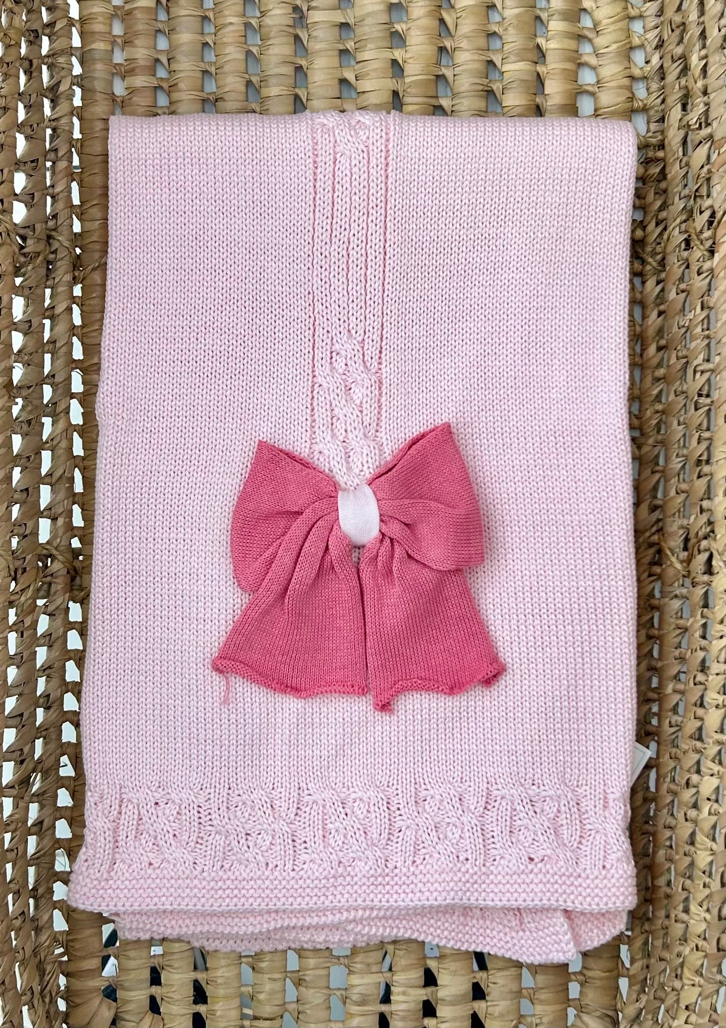 Copertina in filo con fiocco Bebè di Almy