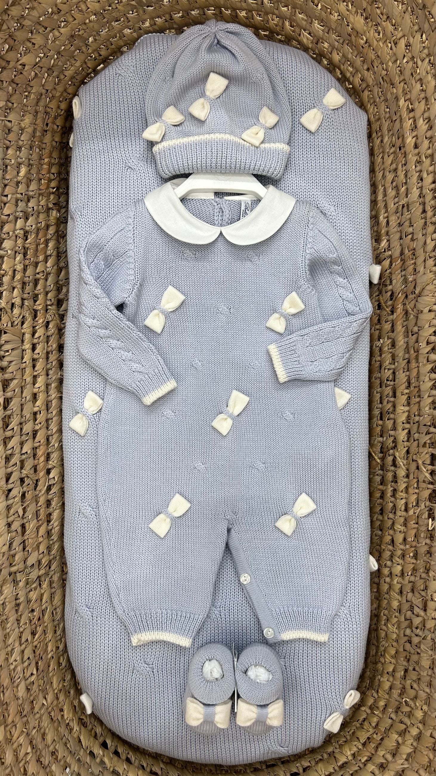 Set nascita neonata con fiocchetti bianchi Bebè di Almy