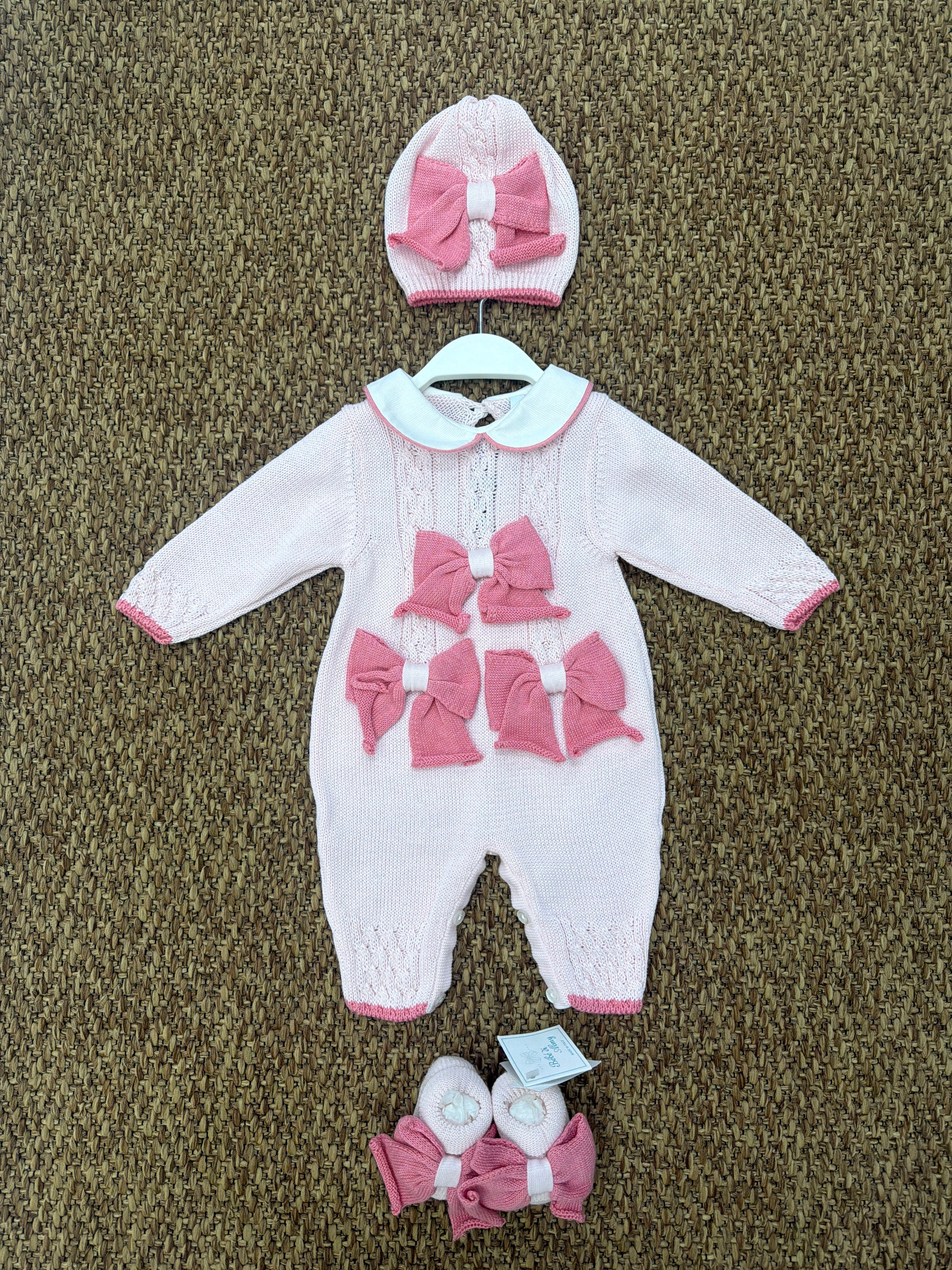 Tutina neonata in filo con fiocchetto Bebè di Almy