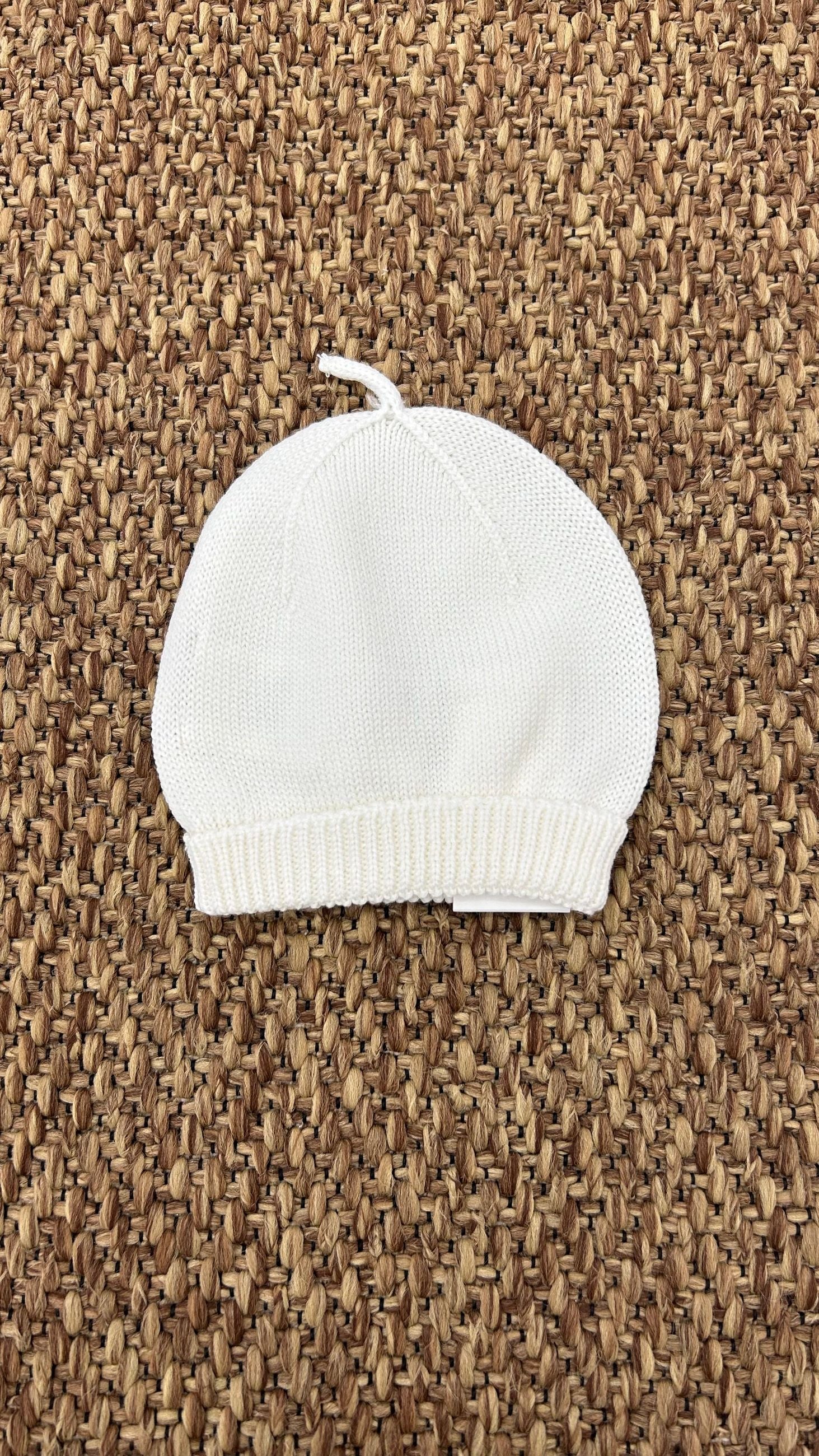 Cappellino neonati panna Wedoble