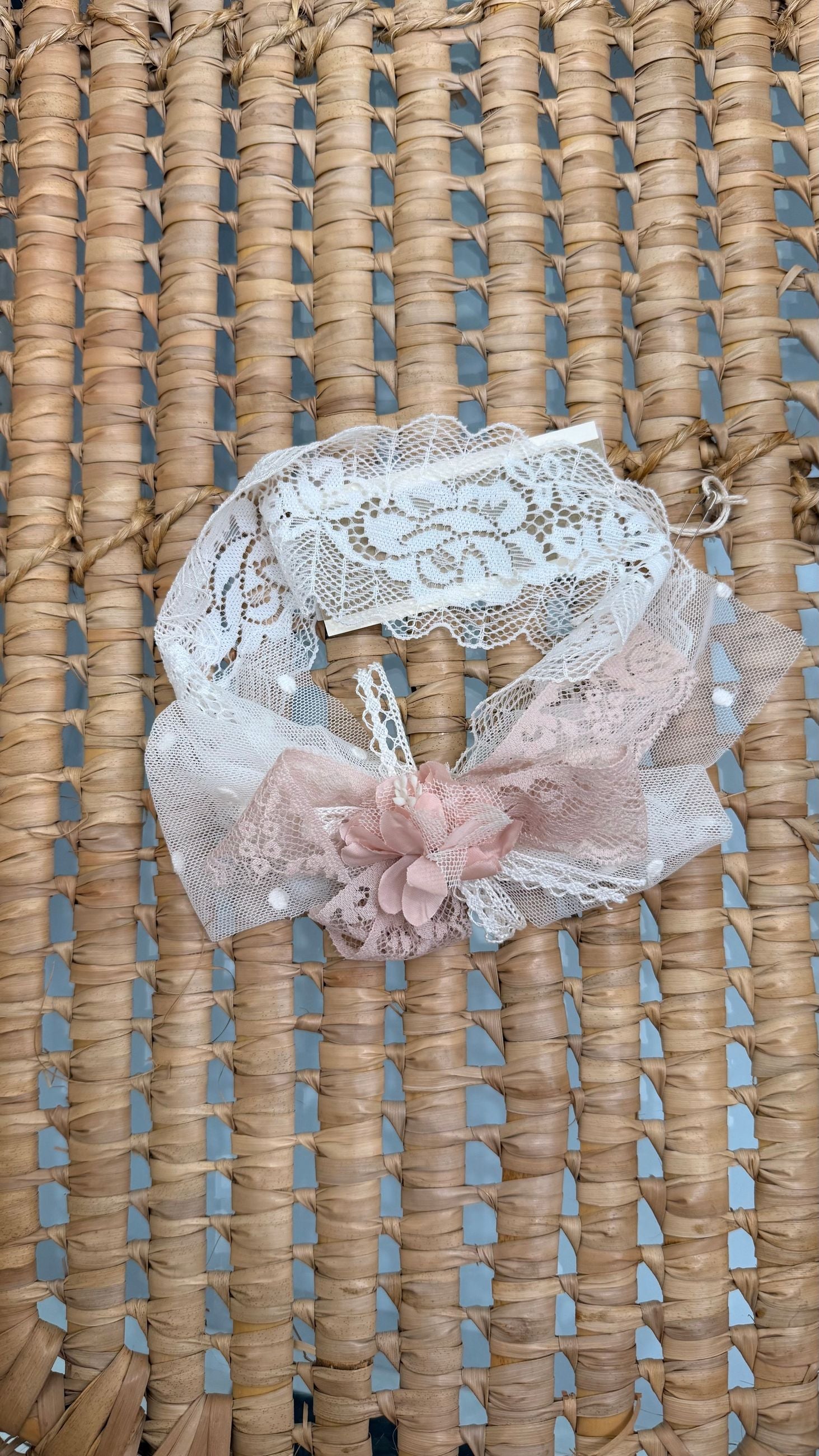 Fascetta bimba merletto e fiore Marlù