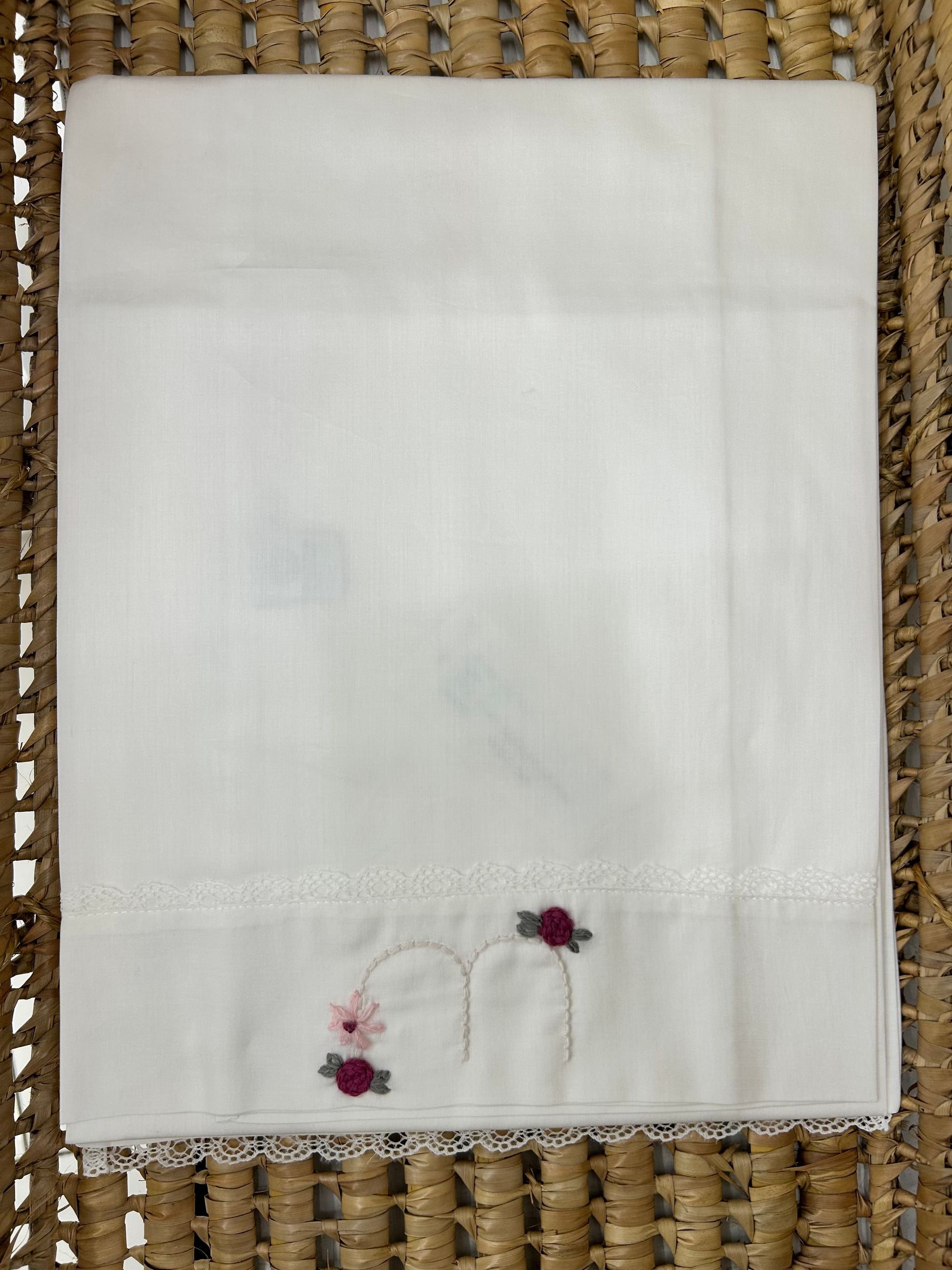 Lenzuolo culla roselline e ricamo Marlù