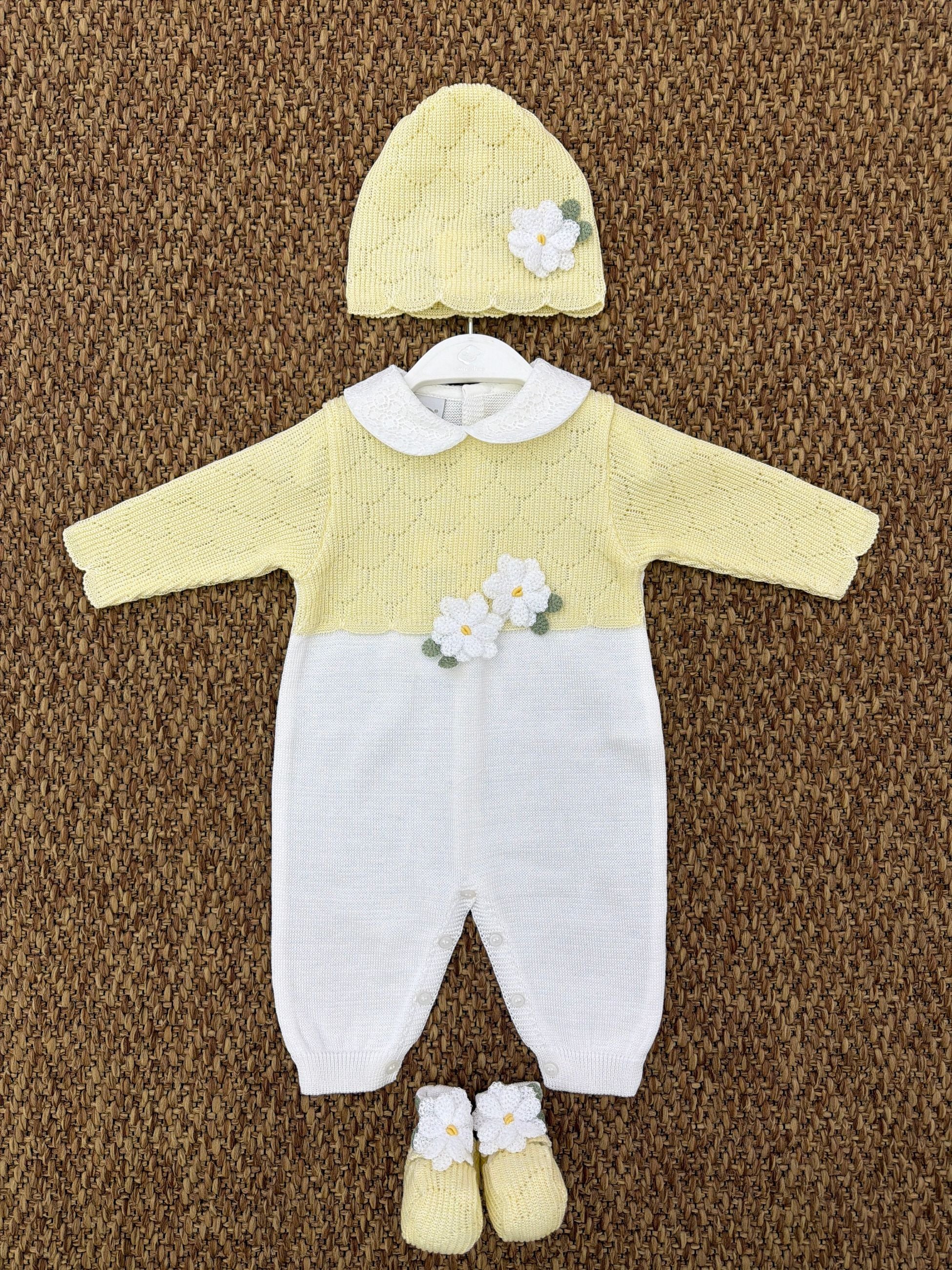 Tutina neonata con cappello e scarpine fiorellini Marlù