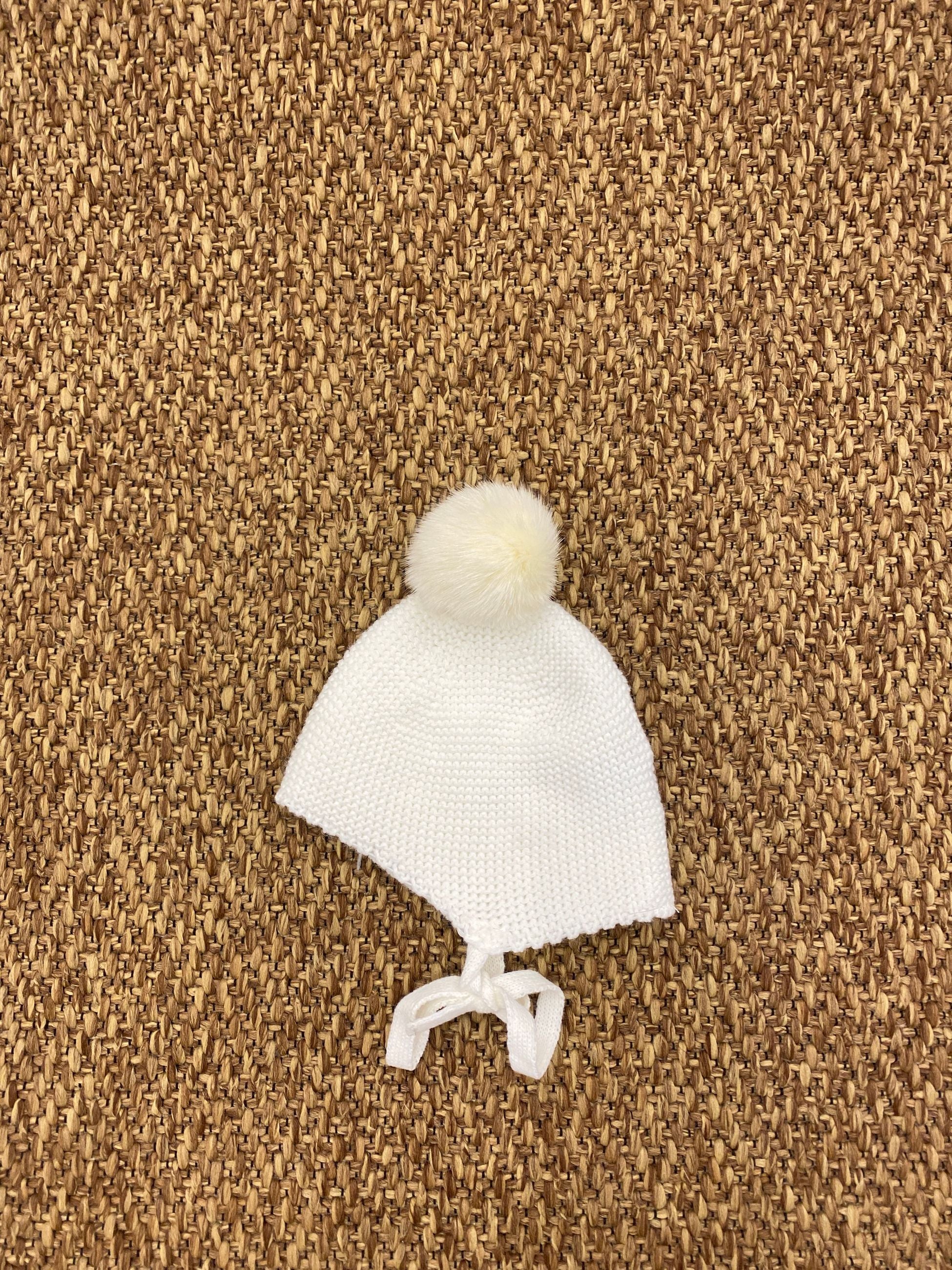 Cappellino in lana con ponpon Sardon