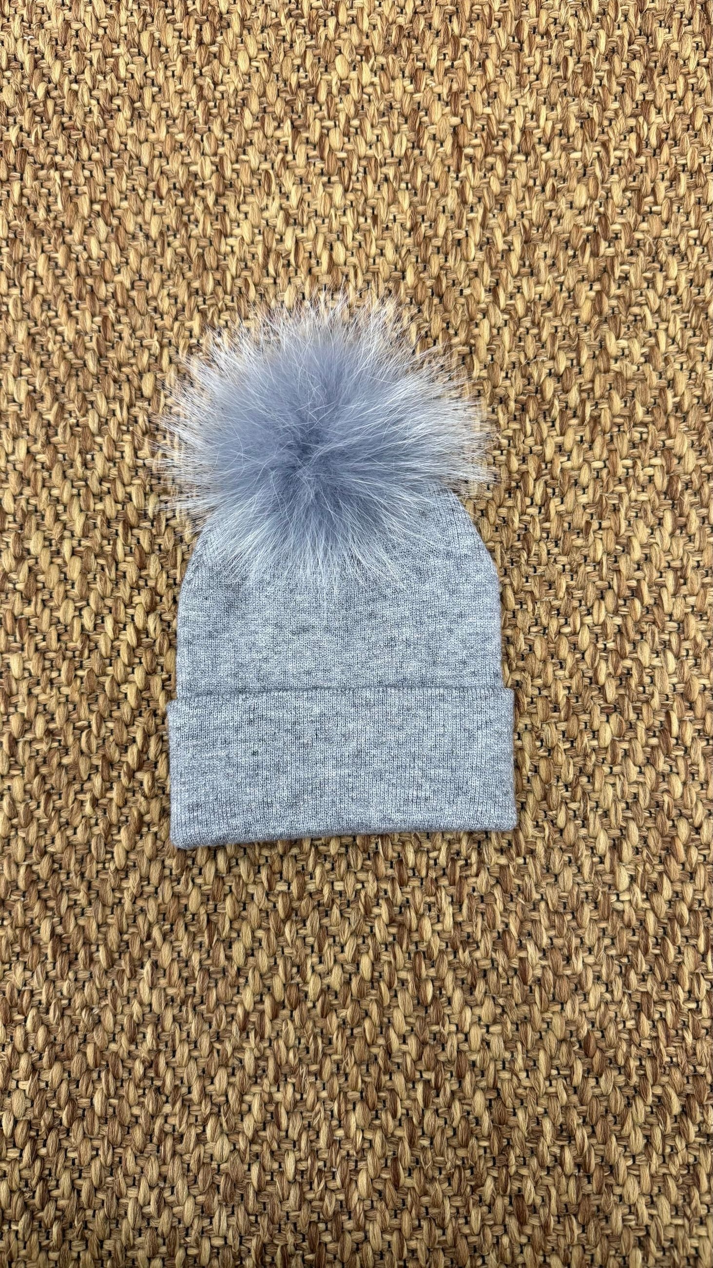 Cappello bimbi liscio con pon pon Enfant Made in Italy