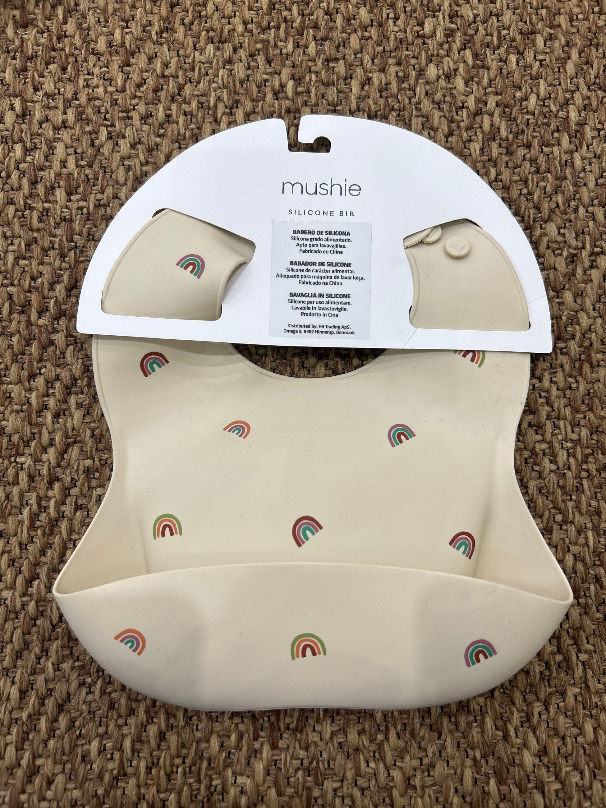 Bavette in silicone arcobaleno Mushie