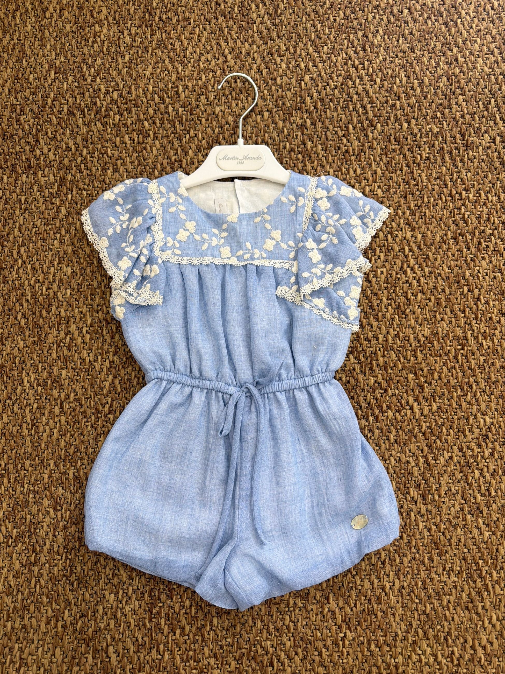 Salopette bambina con dettagli in pizzo