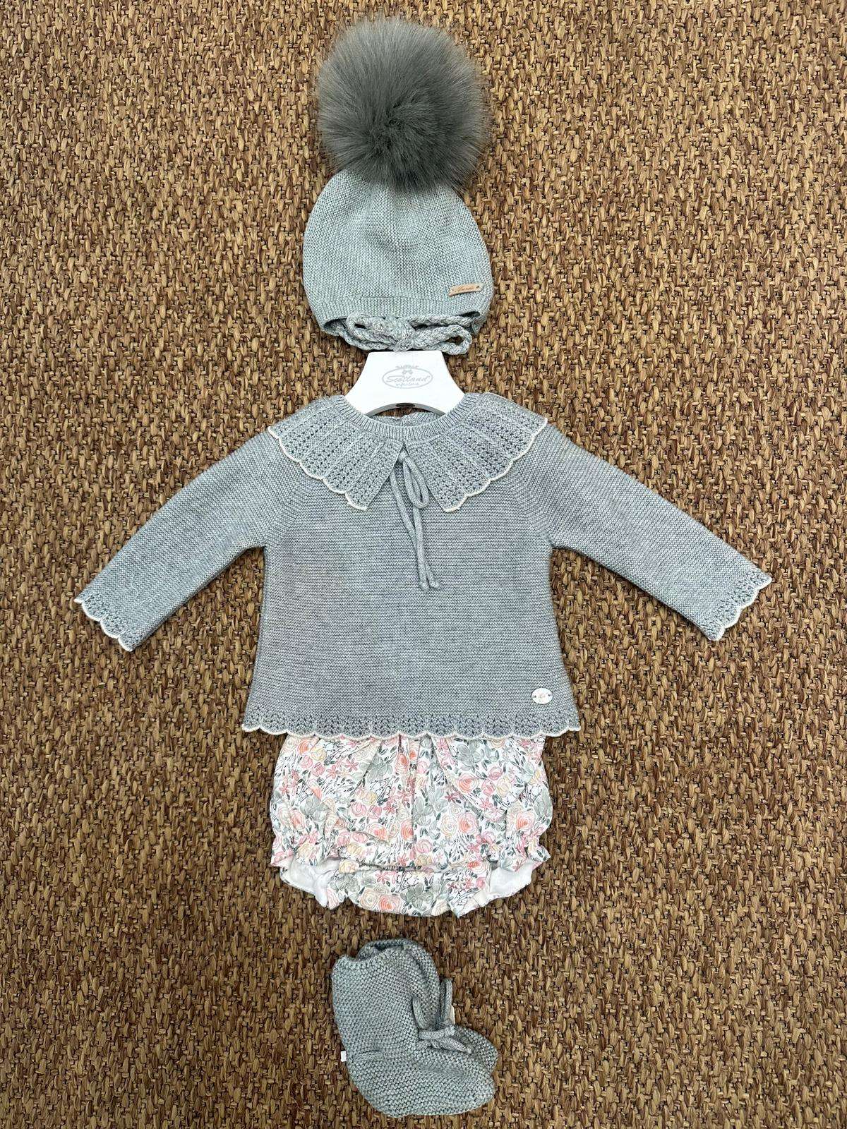 Completo neonata a fiori con scarpine e cappellino Martin Aranda