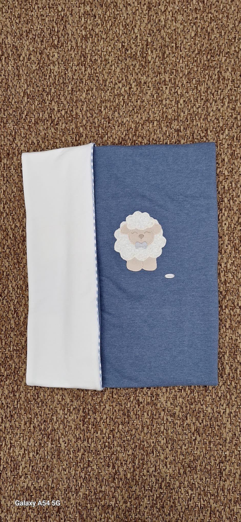 Copertina con pecorella Ninnaoh