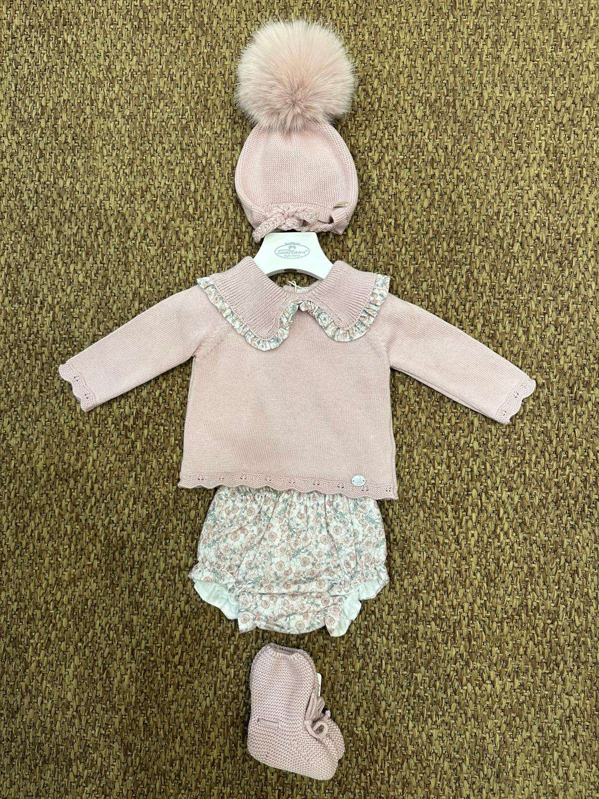 Completo neonata a fiori con scarpine e cappellino Martin Aranda