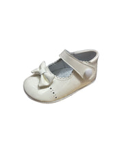 Ballerina neonata in pelle satinata con fiocco bianca Indice