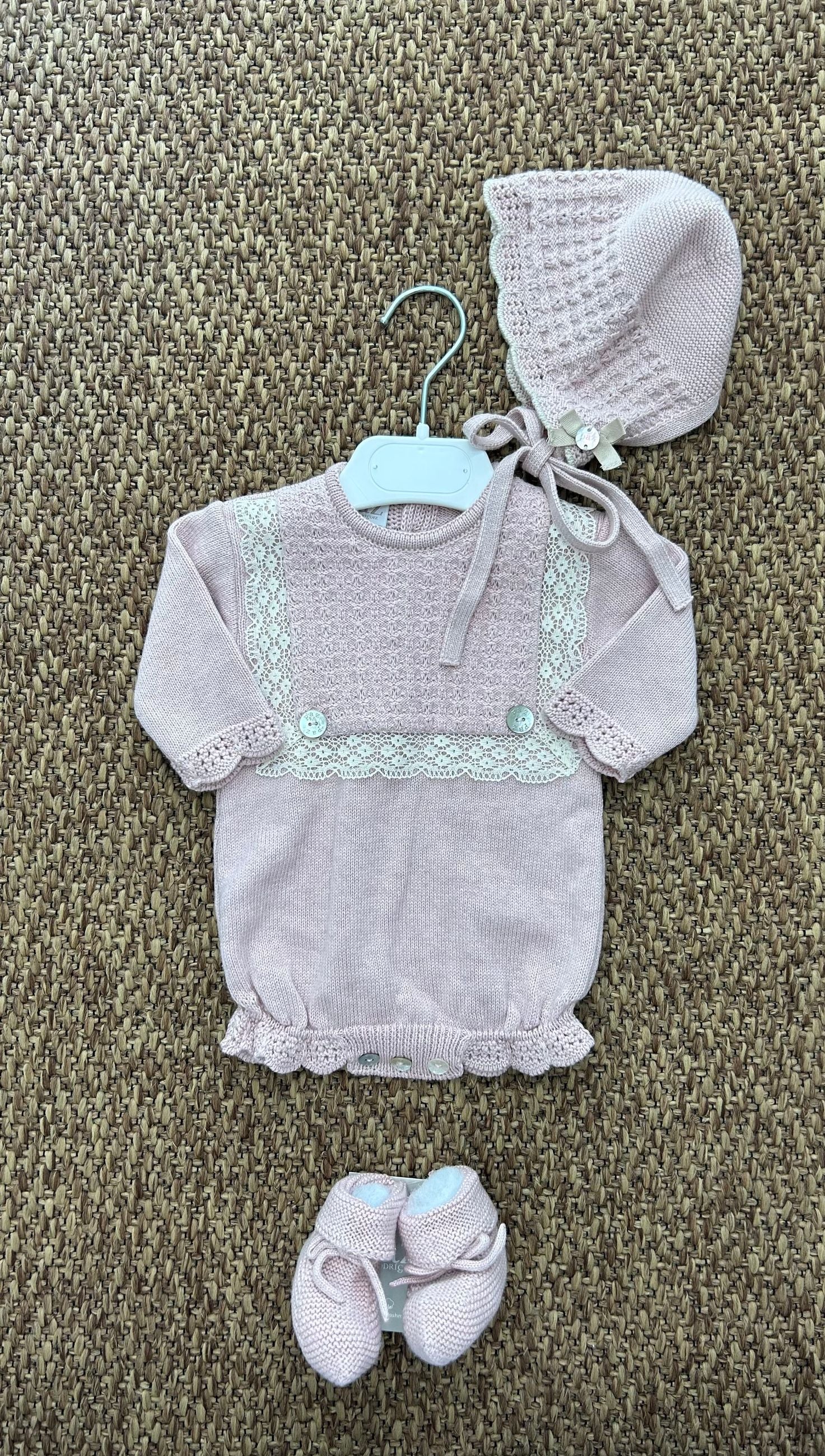 Set nascita neonata dettagli merletto Paz Rodriguez