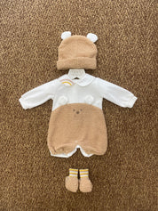 Pagliaccetto neonati teddy con cappellino e scarpine Marlù