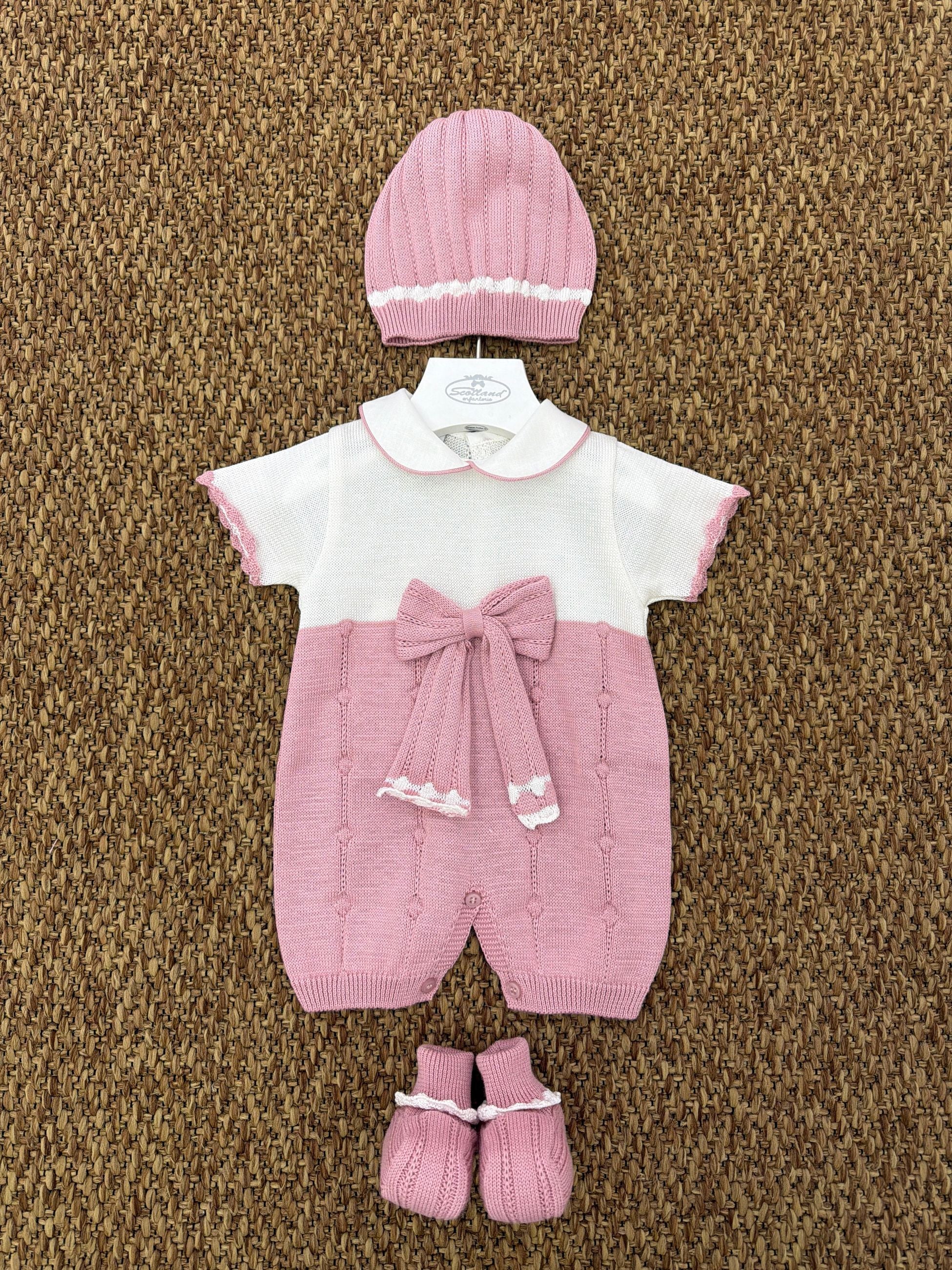 Pagliaccetto neonata con cappello e scarpine fiocchetto Marlù
