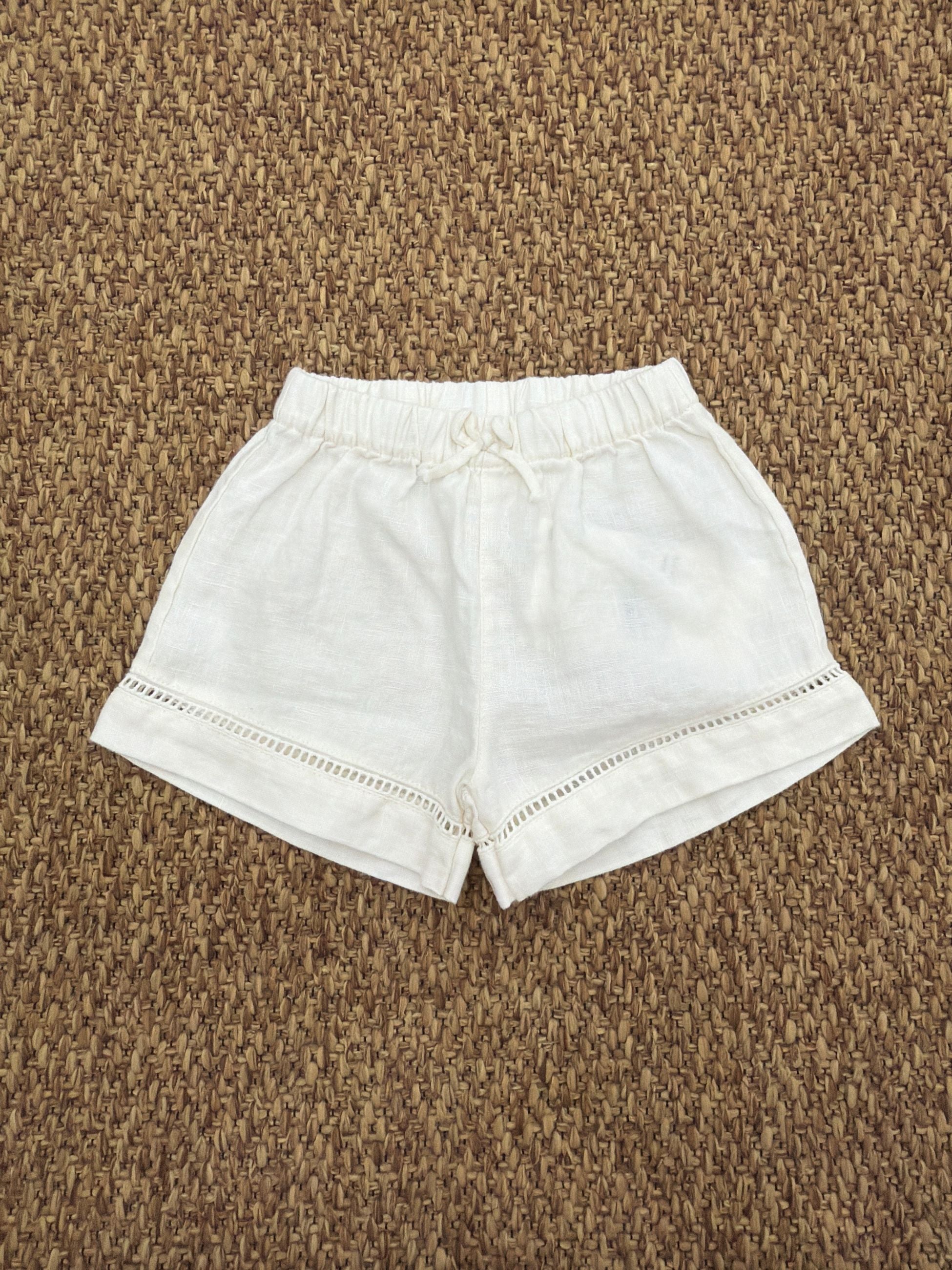 Shorts bimba in lino con dettaglio in pizzo Play Up