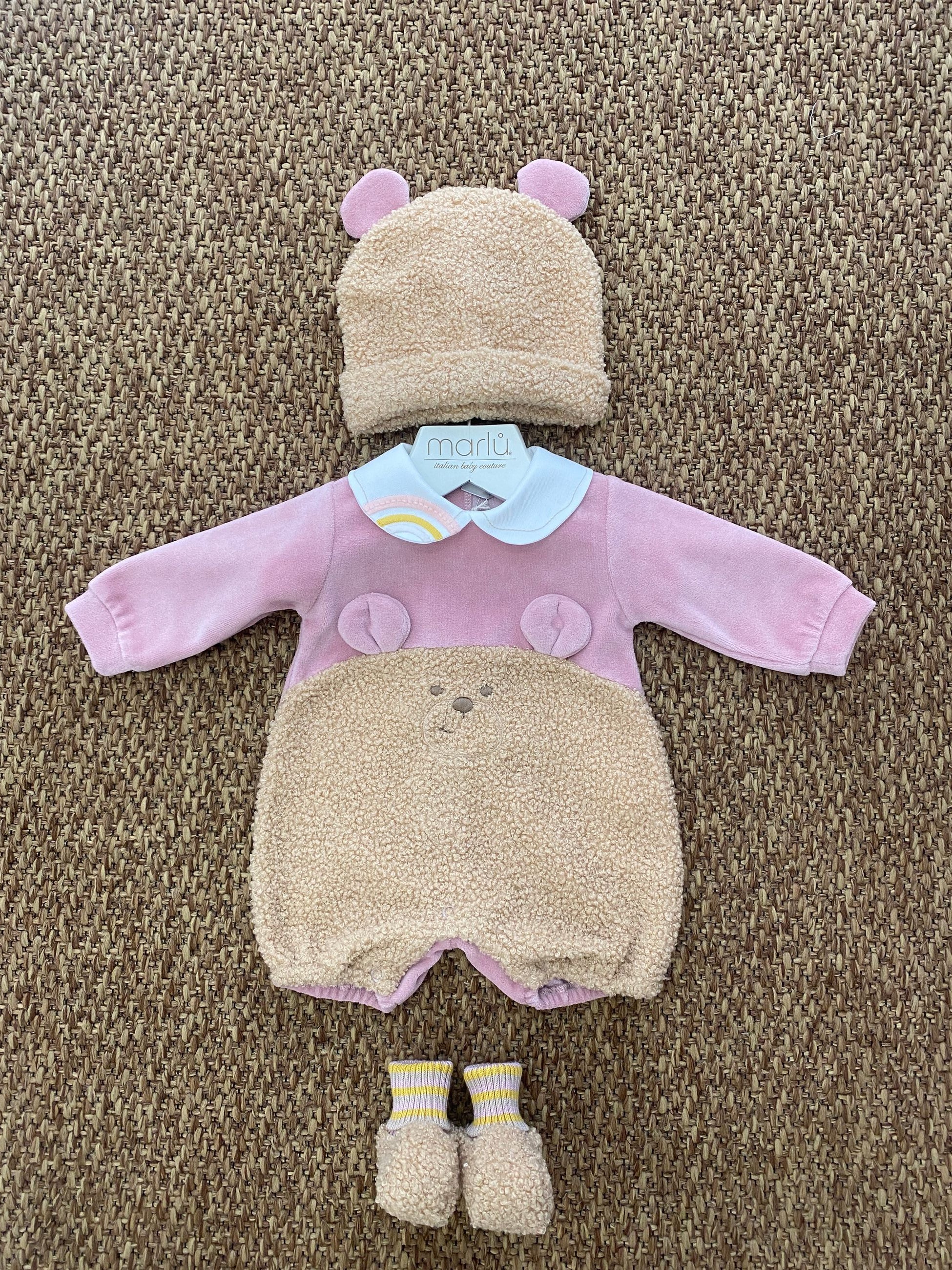 Pagliaccetto neonati teddy con cappellino e scarpine Marlù