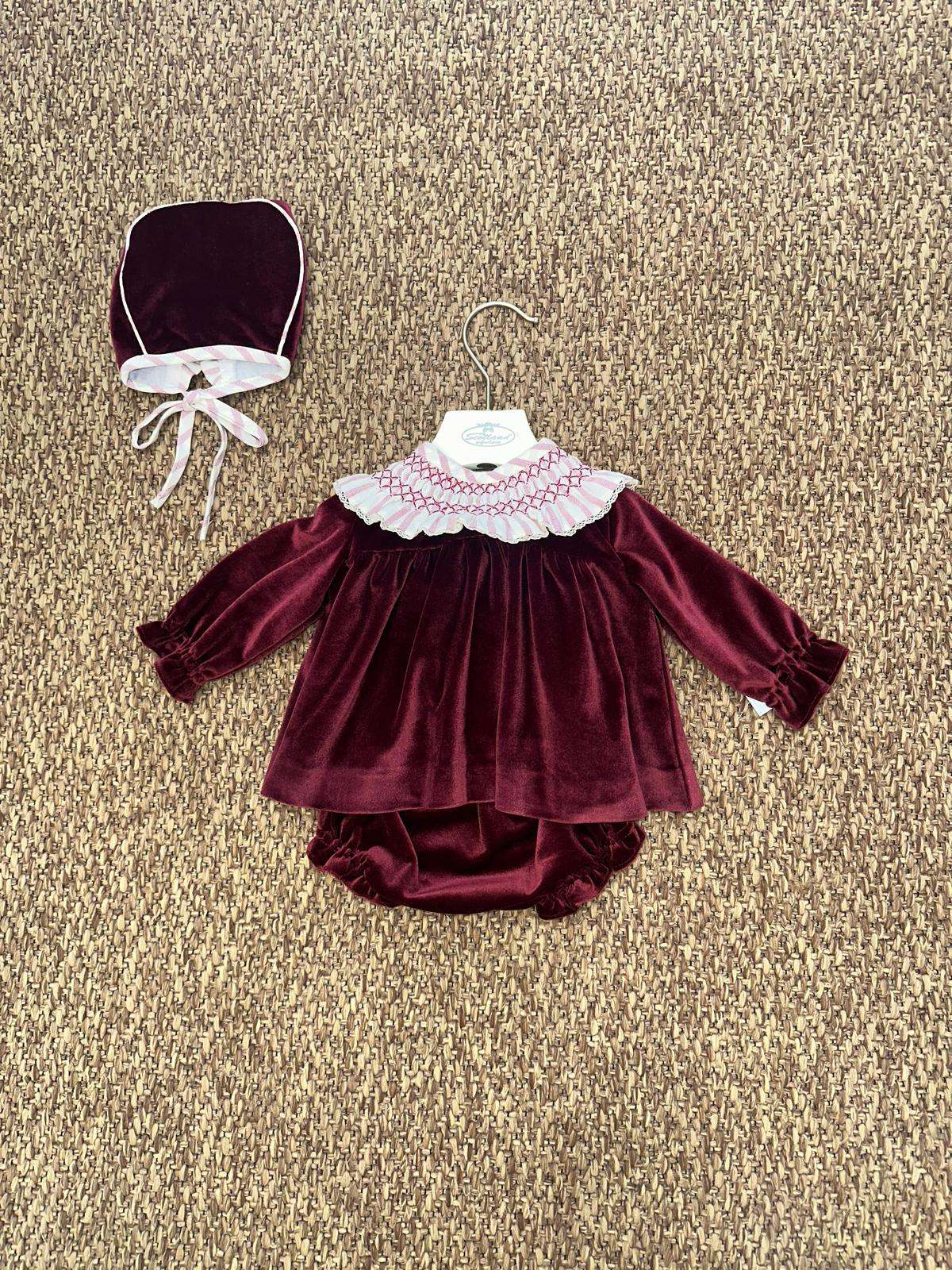 Completo neonata in velluto con collo rouches Marta y Paula