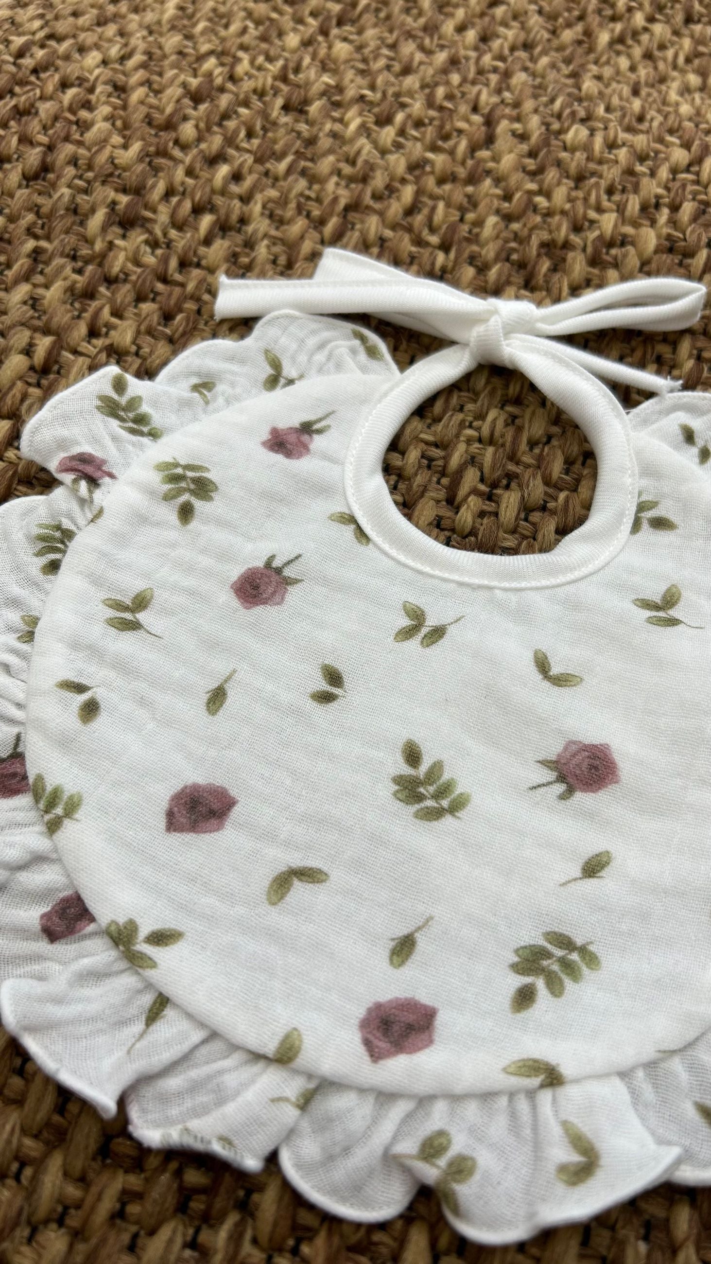 Bavetta neonata con roselline Teto e Tatta