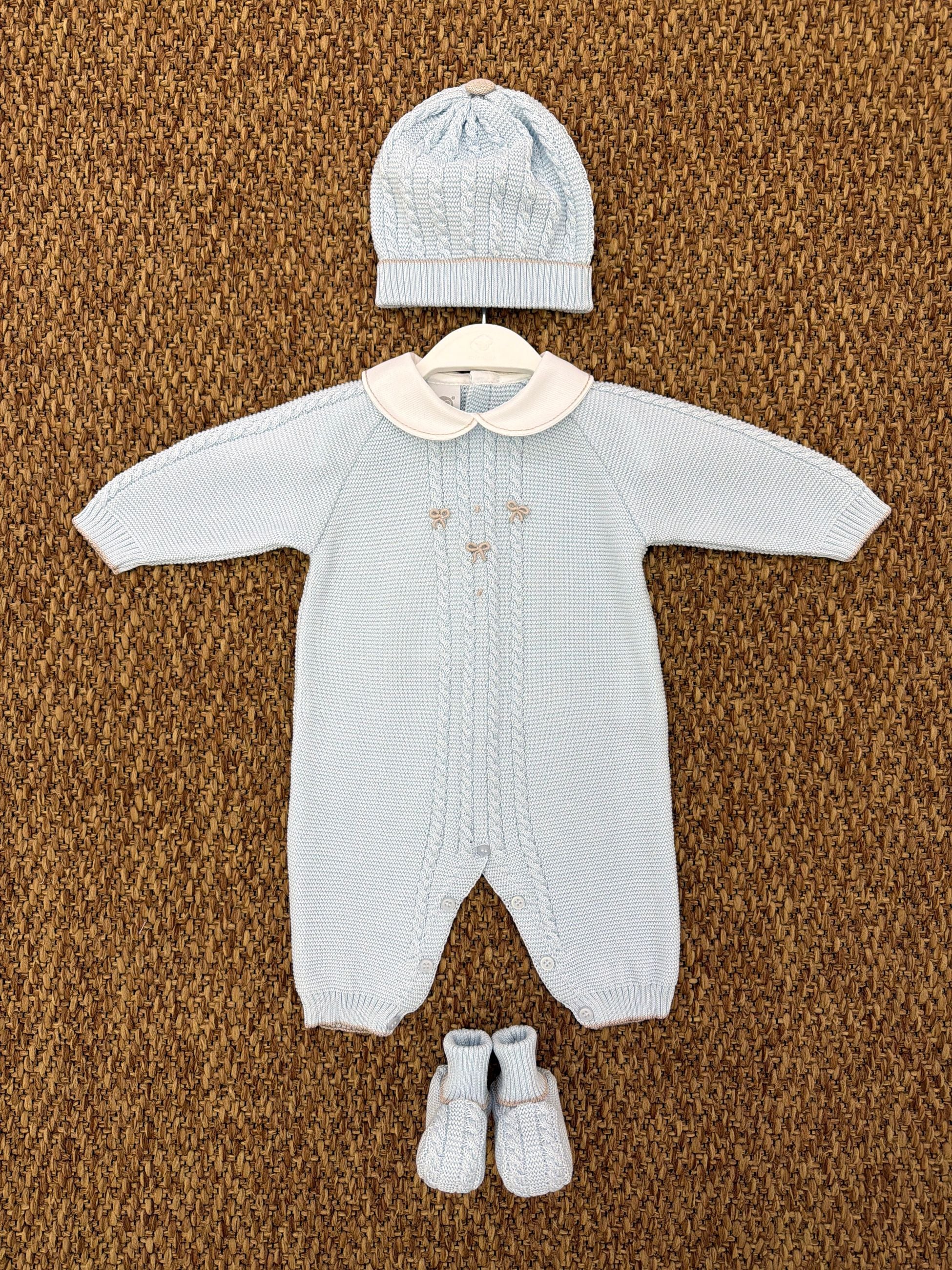 Tutina neonati con cappellino e scarpine fiocchetti Marlù