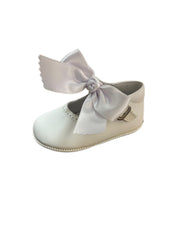 Ballerina neonata da culla in vernice con fiocco Indice