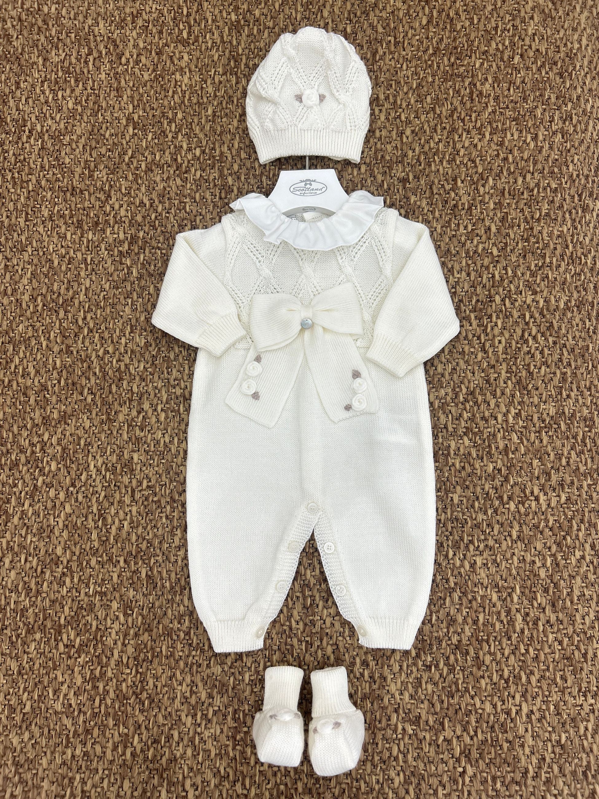 Tutina neonata roselline con cappello e scarpine Marlù