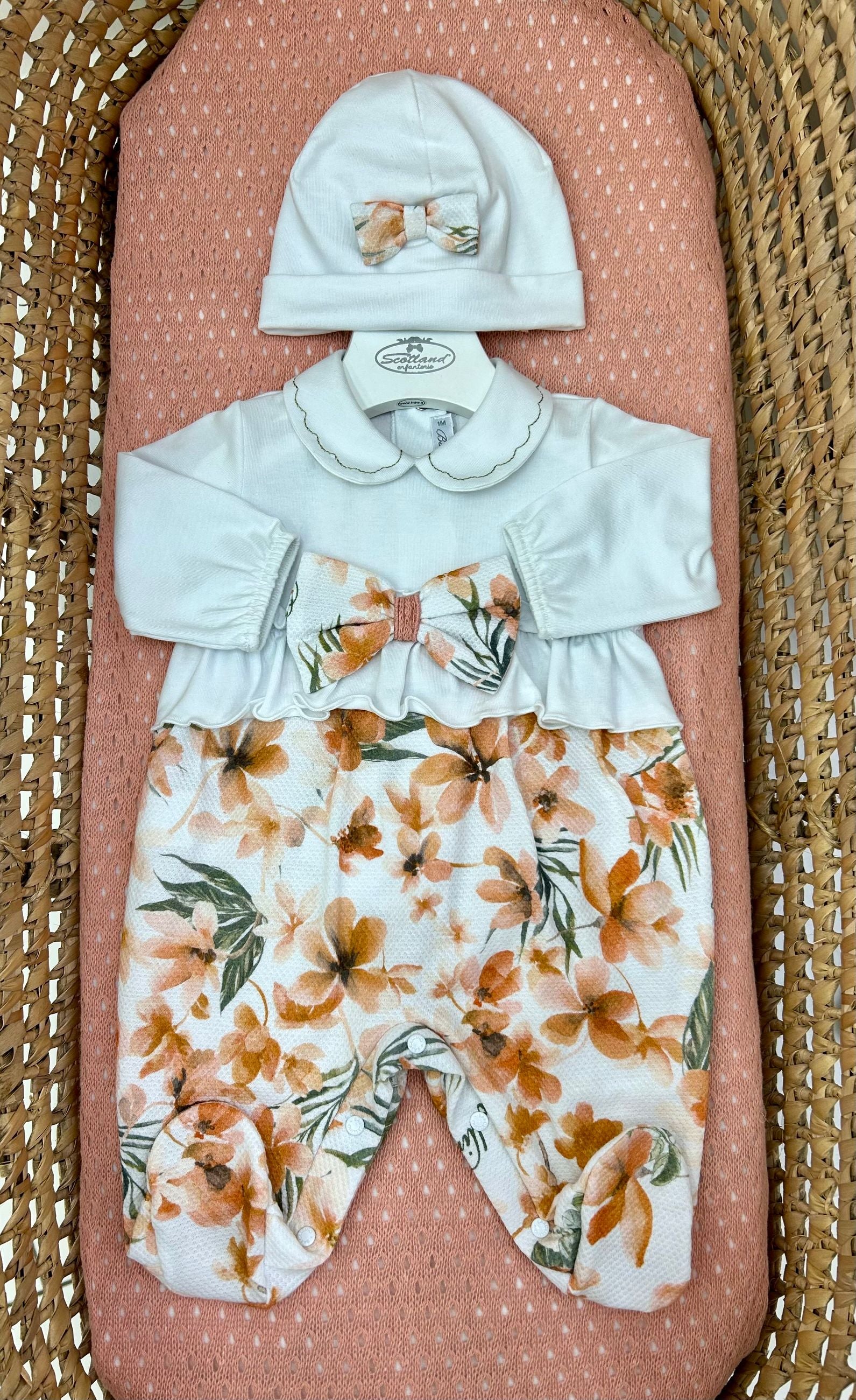 Completo con tutina neonata lunga fiori di pesco Barcellino